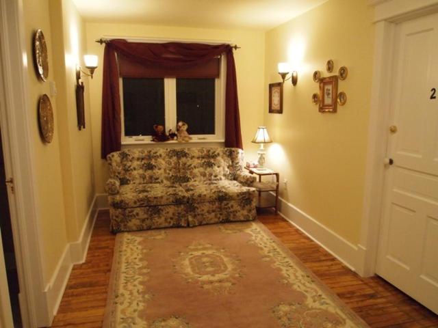 Lionheart Guest House Лайънс Хед Екстериор снимка