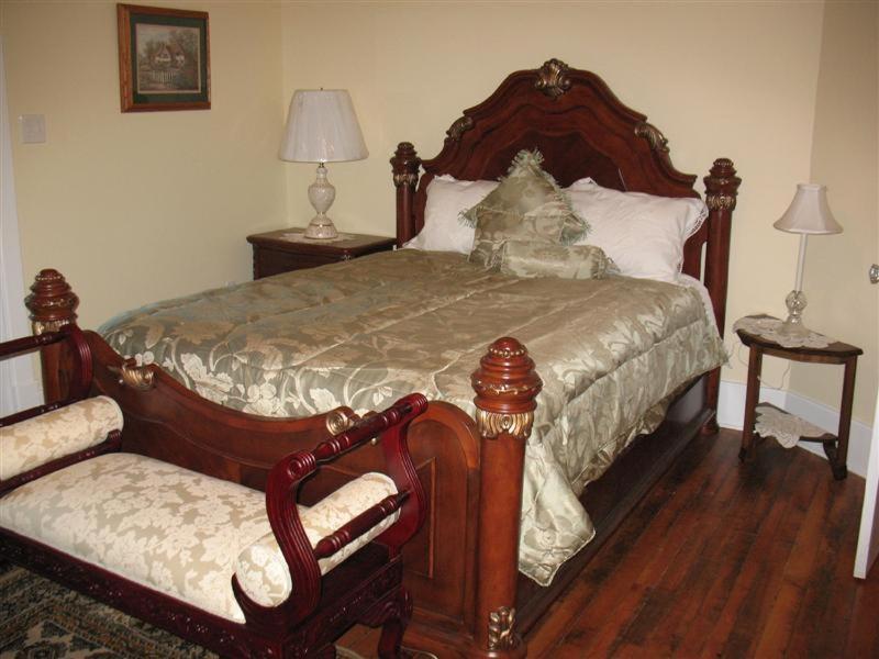 Lionheart Guest House Лайънс Хед Екстериор снимка