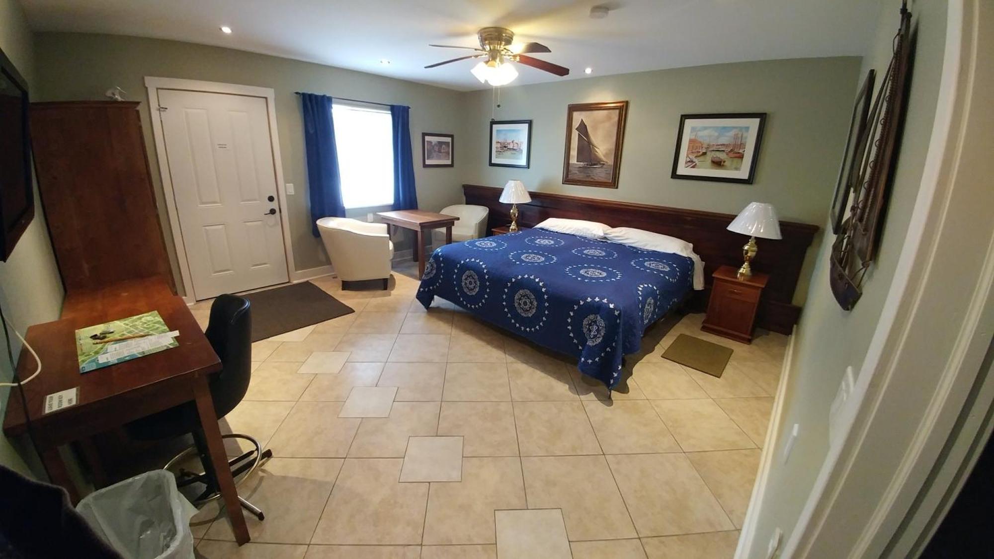 Lionheart Guest House Лайънс Хед Екстериор снимка