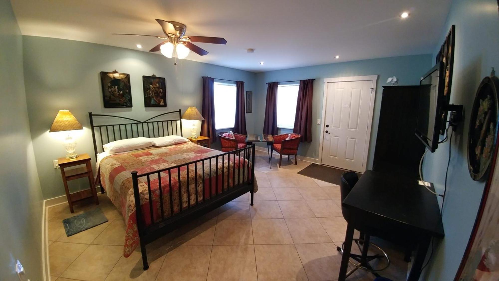 Lionheart Guest House Лайънс Хед Екстериор снимка